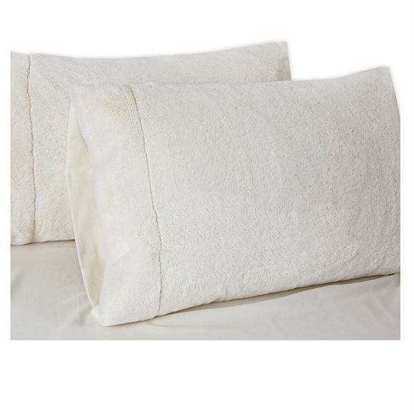 ugg standard pillow